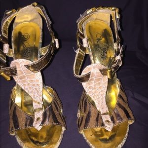 Leopard black beige heels